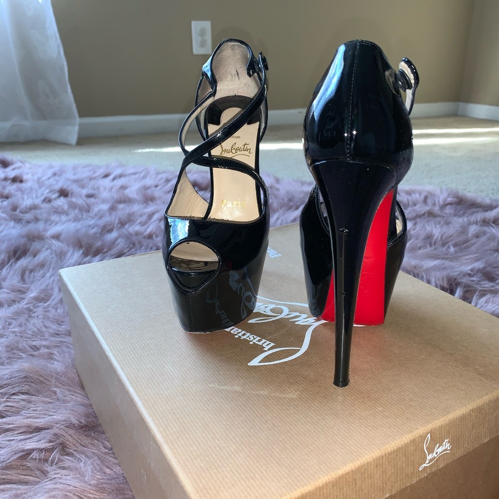 Shoes - Picture 2 of 3